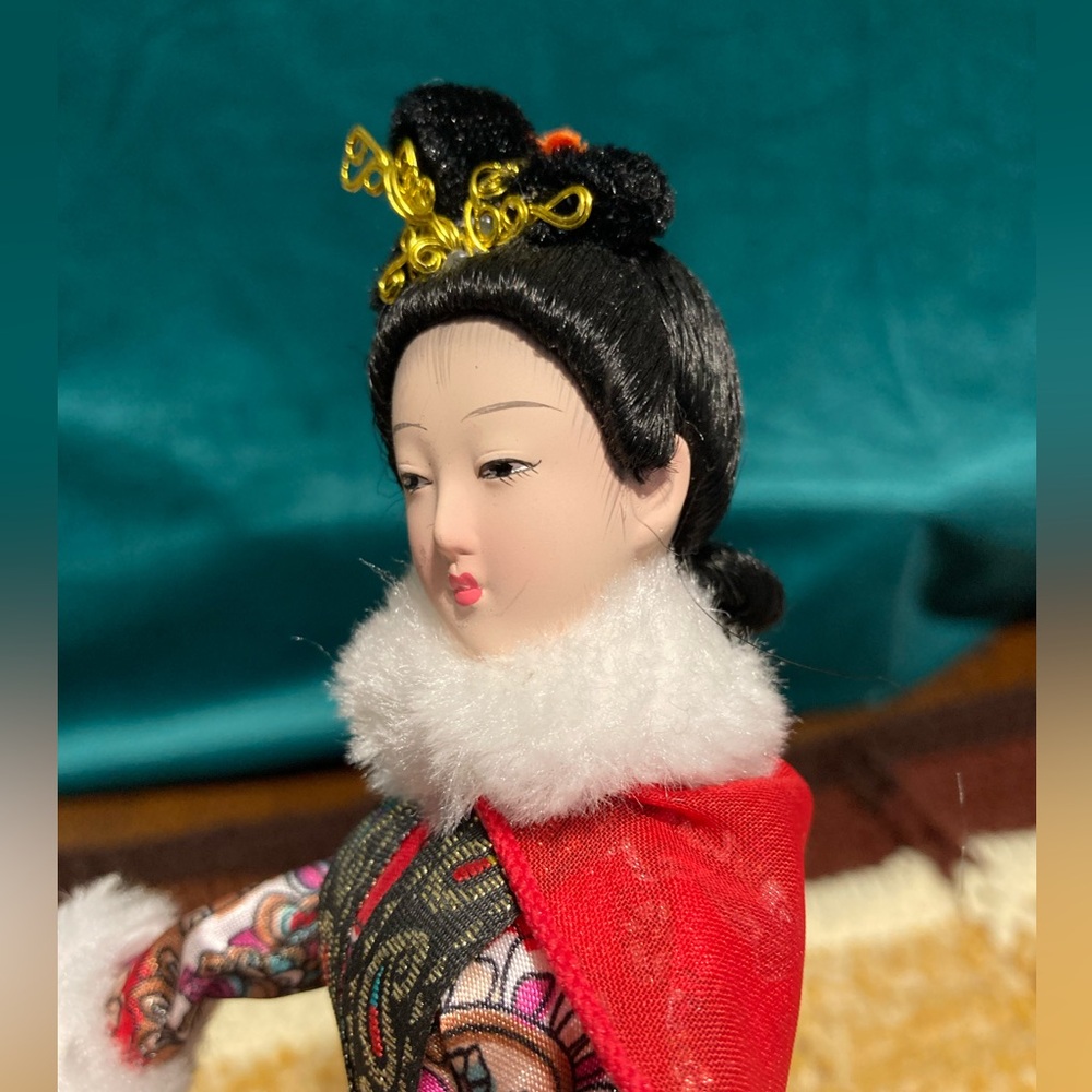 Vintage Chinese Souvenir Fabric Doll Figure - Hand Damage - Picture 3 of 16